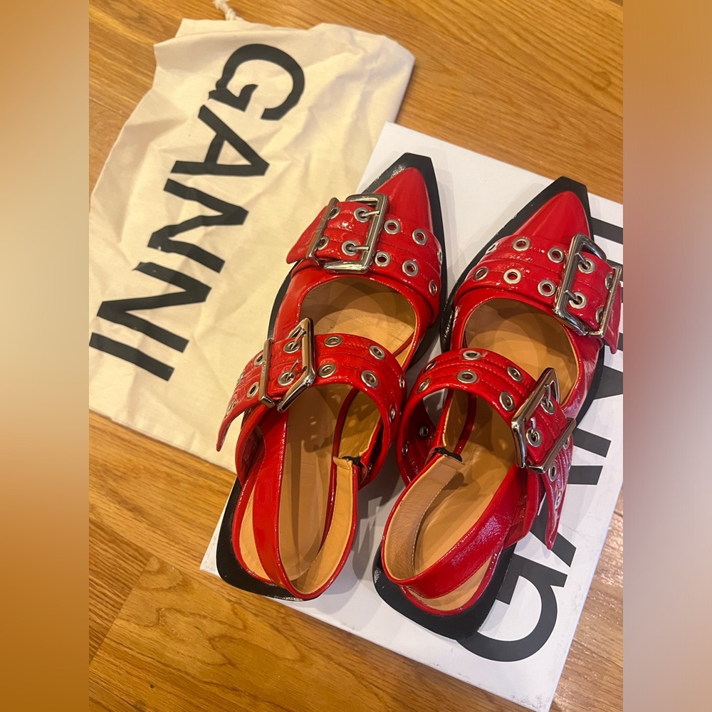 GANNI
Buckle Ballerinas (Racing Red) 
Size 36